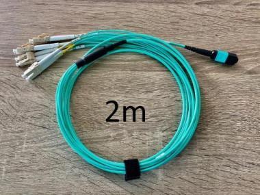 Optikai patch MPO-LC/UPC OM4 8 cores 3mm, LSZH, 2m