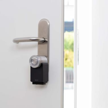 NUKI Smart Lock PRO 4th Gen okos ajtózár, Fekete