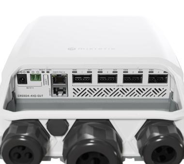 CRS504-4XQ-OUT MikroTik kültéri switch