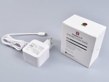 Raspberry Pi tápegység 27W USB-C PD fehér